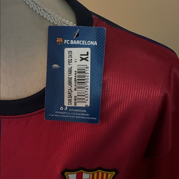 FC Barcelona Jersey Lamine - Picture 3 of 5